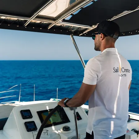 Botel Catamaran Lagoon 450f- Private Ágios Nikólaos